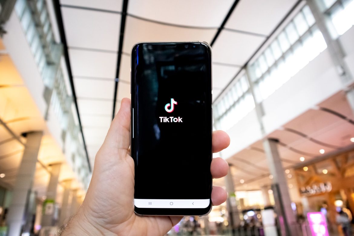 The TikTok controversy in the US has triggered wider scrutiny of Chinese apps, with legislation like the Protecting Americans from Foreign Adversary Controlled Applications Act (PAFACA) threatening to reshape the digital landscape. 
While <a href="https://invezz.com/news/2025/01/11/tiktok-ban-update-supreme-court-deliberates-potential-us-shutdown-over-security-concerns/">TikTok faces the immediate threat of a nationwide ban</a>, this law’s potential impact extends beyond TikTok, potentially ensnaring rising stars like Lemon8 and RedNote. 
Both apps, gaining traction as TikTok alternatives, could face regulatory action if their links to China are deemed a national security risk.
With ByteDance-owned Lemon8 and Shanghai-based <a href="https://invezz.com/news/2025/01/13/what-is-rednote-chinese-app-hits-1-in-app-store-amid-looming-tiktok-ban/">RedNote</a> climbing to the top of the US iOS charts, their rising popularity raises concerns about whether they too could be targeted under PAFACA. 
This article explores the implications of the legislation and its possible ripple effects on other Chinese platforms operating in the US.
How PAFACA could affect Lemon8 and RedNote
The Protecting Americans from Foreign Adversary Controlled Applications Act, designed to safeguard national security, names TikTok explicitly but has broader applications. 
Lemon8, as a subsidiary of ByteDance, is directly implicated. RedNote (known as Xiaohongshu in China) could also fall within the law’s purview if its US user base continues to grow.
PAFACA prohibits hosting, distributing, or maintaining apps tied to “foreign adversaries” that pose significant national security risks. 
The expansive wording allows the US government to target platforms connected to entities like ByteDance or other Chinese tech firms.
Legal experts caution that this legislation creates a precedent for scrutinising any app with perceived links to China. 
As US regulators ramp up efforts to curb potential data security threats, the scope of such measures could extend beyond Lemon8 and RedNote to include other platforms like Shein and Temu.
Rising regulatory pressure on Chinese apps
Chinese tech companies have long been accused of lax data privacy practices and close ties to the Chinese government. 
These concerns have intensified with the US adopting stricter policies aimed at mitigating risks posed by foreign-controlled platforms.
The precedent set by TikTok’s case has broader implications. A Supreme Court ruling upholding the TikTok ban could strengthen the government’s ability to scrutinise other Chinese apps. 
For Lemon8 and RedNote, this would mean facing stricter compliance measures or possible bans unless their ownership structures change to mitigate concerns.
RedNote’s growing presence in the US market, as demonstrated by its recent surge to the top of app store rankings, further highlights its potential vulnerability.
If deemed a threat, the app could be subject to PAFACA’s provisions, requiring operational adjustments or divestitures by its Chinese parent company.
The path ahead for Chinese tech in the US
The legislative push to ban TikTok has sent ripples across the broader tech sector, with Chinese companies increasingly wary of their standing in the US market.
While Lemon8 and RedNote currently benefit from TikTok’s woes, their long-term viability may depend on their ability to distance themselves from Beijing.
US lawmakers remain divided on the issue. Some argue that banning these apps undermines innovation and consumer choice, while others prioritise national security concerns over market competition.
As TikTok’s fate hangs in the balance, the outcome will likely serve as a litmus test for how the US approaches foreign apps. 
Lemon8 and RedNote could become the next battleground in this geopolitical tech war, reshaping the digital ecosystem in the process.
The post <a href="https://invezz.com/news/2025/01/15/can-tiktoks-chinese-alternatives-like-lemon8-and-rednote-also-be-banned/">Can TikTok’s Chinese alternatives like Lemon8 and RedNote also be banned?</a> appeared first on <a href="https://invezz.com/">Invezz</a> Can TikTok’s Chinese alternatives like Lemon8 and RedNote also be banned?