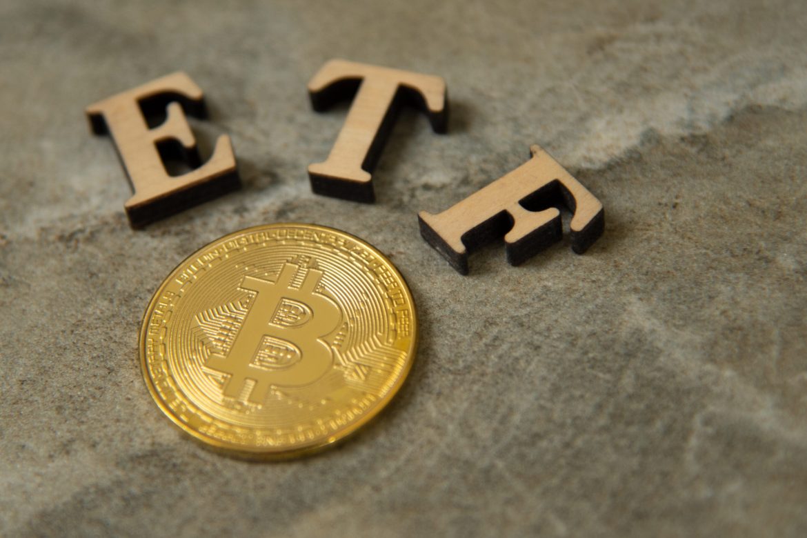 Franklin Templeton has launched the Franklin Crypto Index ETF (EZPZ), an exchange-traded fund holding both spot Bitcoin and Ether, the asset manager announced on February 20. This marks the second cryptocurrency index ETF to hit the US market, following <a href="https://invezz.com/news/2024/12/20/sec-approves-first-crypto-etfs-combining-bitcoin-and-ethereum/">Hashdex’s Nasdaq Crypto Index US ETF</a> (NCIQ), which launched on February 14.EZPZ tracks the US CF Institutional Digital Asset Index, which currently consists solely of Bitcoin and Ether. As of February 20, the index is market-cap weighted, with approximately 87% allocated to BTC and 13% to ETH, according to CF Benchmarks. Managed with secure custody by Coinbase, the fund offers a 0.19% sponsor fee, which will be waived for investors until August 31, 2025.Franklin Templeton’s crypto ETFsFranklin Templeton plans to expand the ETF’s holdings as more digital assets are added to the index, ultimately positioning EZPZ as a diversified crypto portfolio for US investors.The asset manager highlighted that EZPZ offers exposure to Bitcoin and Ether “without the hassle of buying them directly.” It also noted that additional cryptocurrencies will be included in the ETF once they meet regulatory requirements.EZPZ is Franklin Templeton’s third digital asset exchange-traded product (ETP) within a year. The firm previously launched the Franklin Bitcoin ETF (EZBC) on January 11, 2024, and the Franklin Ethereum ETF (EZET) on July 23, 2024. “This expanding suite of digital asset ETPs highlights Franklin Templeton’s ongoing commitment to providing secure, transparent, and modern investment solutions that address the evolving needs of clients,” the company stated.Like Franklin Templeton, Hashdex’s NCIQ currently holds only BTC and ETH but has similar plans to broaden its asset selection in the future.Since Trump’s return to the Oval Office, asset managers have filed numerous regulatory applications to list ETFs holding altcoins, including Solana (SOL), XRP, and Litecoin (LTC), among others.Bloomberg Intelligence expects “relatively high odds of approval across the board” <a href="https://invezz.com/news/2025/01/18/after-xrp-etf-approval-here-are-other-top-crypto-coins-to-watch/">for the new crypto ETF filings</a>.James Seyffart, a Bloomberg Intelligence ETF analyst who correctly predicted spot Bitcoin ETFs, recently estimated a 90% chance of approval for a Litecoin ETF in the coming months and a 75% chance for a Dogecoin ETF.BTC and ETH ETF’s recent inflows Ethereum ETFs recorded $19.02 million in net inflows on Feb. 19, 2025, extending a four-day streak that has brought total inflows to $48.19 million, according to SoSoValue data. In contrast, Bitcoin ETFs saw another day of outflows, losing $71.07 million as investors continued to exit bearishly. BTC funds have now faced consistent outflows since Feb. 10, with last week’s net exits totaling $585.65 million.This marked the first week of outflows after six consecutive weeks of inflows.The Fidelity Wise Origin Bitcoin Fund (FBTC) experienced the largest outflows at $282.2 million, followed by ARK 21Shares Bitcoin ETF (ARKB) with $162.9 million.In contrast, the iShares Bitcoin Trust (IBIT) saw net inflows of $105.6 million, bucking the broader trend.The post <a href="https://invezz.com/news/2025/02/20/franklin-templeton-rolls-out-ezpz-bitcoin-and-ether-etf/">Franklin Templeton rolls out “EZPZ” Bitcoin and Ether ETF</a> appeared first on <a href="https://invezz.com/">Invezz</a> Franklin Templeton rolls out “EZPZ” Bitcoin and Ether ETF
