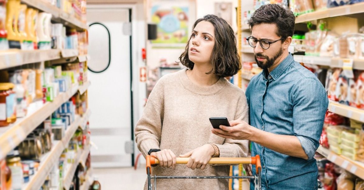 US consumer sentiment drops to 7-month low as inflation worries rise