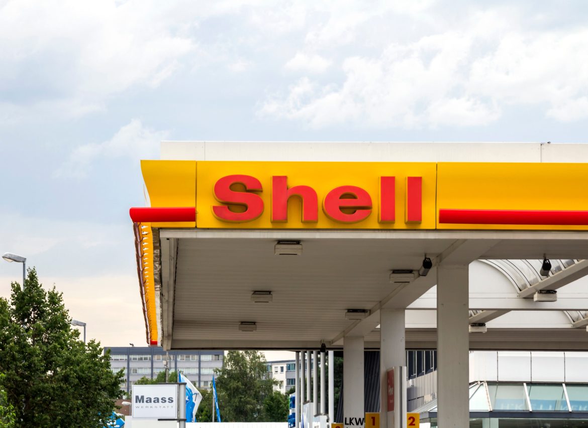 British oil major Shell announced plans on Tuesday to increase shareholder distributions and cut expenditures as it sharpens its focus on liquefied natural gas (LNG). The company said it would raise shareholder payouts to 40-50% of cash flow from operations, up from the previous range of 30-40%. Progressive dividend growth of 4% per year will continue, with a target of increasing free cash flow per share by over 10% annually through 2030.In a bid to enhance efficiency, Shell will lower its annual spending to $20-22 billion through 2028. This marks a reduction from its earlier spending target of $22-25 billion for 2024 and 2025, first set in 2023. Additionally, Shell aims to deepen cost reductions, increasing its structural cost-cutting goal from $2-3 billion by the end of 2024 to a cumulative $5-7 billion by the end of 2028 compared to 2022 levels.Shell’s share price was higher by close to 2% on Tuesday after the announcement. LNG focus and steady oil productionAs the world’s largest LNG trader, Shell plans to expand output across its upstream and integrated gas businesses by 1% annually through 2030. It expects LNG sales to rise by 4-5% per year in the same period. Meanwhile, the company will maintain its liquid production at 1.4 million barrels per day until the end of the decade.Despite the growing emphasis on LNG, Shell will dedicate only 10% of its capital spending to low-carbon businesses by 2030. CEO Wael Sawan emphasized Shell’s strategic direction, stating, “We want to become the world’s leading integrated gas and LNG business and the most customer-focused energy marketer and trader, while sustaining a material level of liquids production.”Shell stock performance and analyst outlookShell’s stock performance has remained tepid, with shares gaining just over 4% in the past year. However, long-term investors have seen strong returns, with Shell shares rising nearly 115% over the last five years, bolstered by dividends.The company faced turbulence during the COVID-19 pandemic, with oil prices plummeting below $30 per barrel in early 2020. A subsequent energy price surge following Russia’s invasion of Ukraine provided a significant boost, but oil prices have since retreated to around $70 per barrel due to sluggish global economic growth and increased supply.Despite lower LNG margins contributing to a 16% decline in full-year 2024 profits to $23.7 billion, Shell remains committed to shareholder returns. It recently announced a 4% increase in its quarterly dividend and a $3.5 billion share buyback program.Analysts remain optimistic, with 19 forecasting an 18% upside in Shell’s stock price to 3,247p from its current level of 2,765p. Additionally, 23 analysts rate Shell as a Strong Buy, with no recommendations to sell, signalling continued confidence in the company’s long-term strategy.The post <a href="https://invezz.com/news/2025/03/25/inside-shells-new-strategy-to-boost-investor-returns-increase-focus-on-lng/">Inside Shell’s new strategy to boost investor returns, increase focus on LNG</a> appeared first on <a href="https://invezz.com/">Invezz</a> Inside Shell’s new strategy to boost investor returns, increase focus on LNG