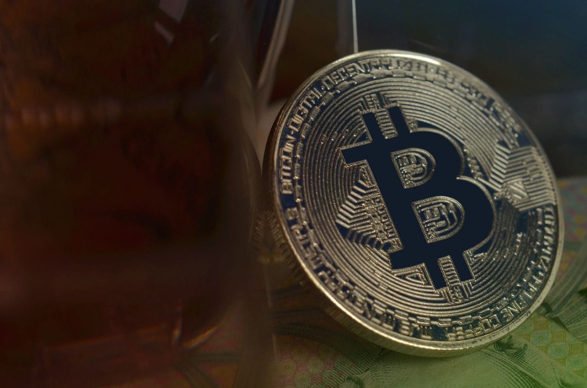 The crypto market witnessed a sharp sell-off overnight Thursday and early Friday, with Bitcoin (BTC) price dropping below $80,000. Altcoins also dumped, including <a href="https://invezz.com/news/2025/02/28/thorchain-falls-20-amid-developer-exit-btc-dump/">THORChain</a>.Amid this, the US spot Bitcoin exchange-traded funds market recorded its eighth straight day of negative flows. Per <a href="https://sosovalue.com/assets/etf/us-btc-spot">data from SoSoValue</a>, the US spot Bitcoin ETFs market saw net outflows of over $275 million. This extended the dreadful performance of the US Bitcoin ETFs to eight consecutive days, going back to February 18.Another $275 million exit spot BTC ETFsOn Thursday, a record for the respective spot Bitcoin ETFs indicate the largest outflows were from BlackRock’s iShares Bitcoin Trust (IBIT). The ETF, which accounts for the largest net inflows and assets, saw over $189 million exit. Industry experts have pointed to recent BlackRock selling of BTC and Ether as one of the downward pressure catalysts in the market.Elsewhere across the US spot BTC ETFs market, WisdomTree’s BTCW and Valkyrie’s BRRR accounted for the second and third largest outflows on the day. BTCW saw investors pull more than $53.7 million from their positions, while BRRR recorded more than $12.8 million. Ark & 21Shares, Invesco and Hashdex saw zero flows, while Bitwise’s BITB is the only spot BTC ETF in the US to record net inflows with over $17.6 million.Over $3.2 billion in outflows in 8 daysAs the month comes to an end, the $275.8 million exited funds by BlackRock, Fidelity and Grayscale among others. In total, they add to more than $3.2 billion over the past eight days. The net outflows on February 27 were notably lower than what the market witnessed earlier in the week.However, with some of the leading issuers selling, the outlook is uninspiring for the moment. The more than $1.1 billion in net outflows on February 25 and more than $754 million on February 26 highlight the peak of the outflows this past week.Eric Balchunas, a senior ETF analyst at Bloomberg, pointed that Bitcoin ETFs were “feeling the pinch.” However, these outflows are less than 2% of assets and that most buyers are HODLing. “Like I said, it’s gonna be two steps forward one step back,” the ETF analyst noted earlier in the week.<a href="https://twitter.com/EricBalchunas/status/1894724484587721129"></a><a href="https://twitter.com/EricBalchunas/status/1894724484587721129">Eric Balchunas</a><a href="https://twitter.com/EricBalchunas/status/1894724484587721129">@EricBalchunas</a>·<a href="https://twitter.com/intent/follow?screen_name=EricBalchunas">Follow</a><a href="https://twitter.com/EricBalchunas/status/1894724484587721129"></a><a href="https://twitter.com/EricBalchunas/status/1894723742984540492">Replying to @EricBalchunas</a>Bitcoin ETFs feeling the pinch, nearly $1b out yesterday and $1.8b on week. On bright side tho, that is less than 2% of assets, nickel dime considering the nastiness of the drawdown, over 98% of the money HODLing. Like I said, it’s gonna be two steps fwd one step back. Get used…<a href="https://twitter.com/EricBalchunas/status/1894724484587721129"></a><a href="https://twitter.com/EricBalchunas/status/1894724484587721129">3:21 pm · 26 Feb 2025</a><a href="https://help.twitter.com/en/twitter-for-websites-ads-info-and-privacy"></a><a href="https://twitter.com/intent/like?tweet_id=1894724484587721129">219</a><a href="https://twitter.com/intent/tweet?in_reply_to=1894724484587721129">Reply</a>Copy link<a href="https://twitter.com/EricBalchunas/status/1894724484587721129">Read 13 replies</a>Despite the outflows, a strong performance in 2024 means the funds’ net inflows are an impressive $36.85 billion. Meanwhile, total net assets currently stand at over $94.3 billion, accounting for about 5.69% of Bitcoin’s market cap.Bitcoin price under pressureAs spot Bitcoin ETFs witnessed huge outflows, the impact has been notable on BTC price. It has combined with tariffs concerns and recent industry events such as the $1.4 billion Bybit hack to dampen sentiment.BTC price in this environment <a href="https://invezz.com/news/2025/02/28/crypto-market-update-bitcoin-dips-to-79k-amid-liquidation-spike/">dipped to below $80k</a>. Data shows the top digital asset’s value is down more than 18% in the past week. Earlier, an analyst predicted a potential pullback to $75k.The post <a href="https://invezz.com/news/2025/02/28/us-spot-bitcoin-etfs-extend-negative-streak-with-275m-in-outflows/">US spot Bitcoin ETFs extend negative streak with $275m in outflows</a> appeared first on <a href="https://invezz.com/">Invezz</a> US spot Bitcoin ETFs extend negative streak with $275m in outflows
