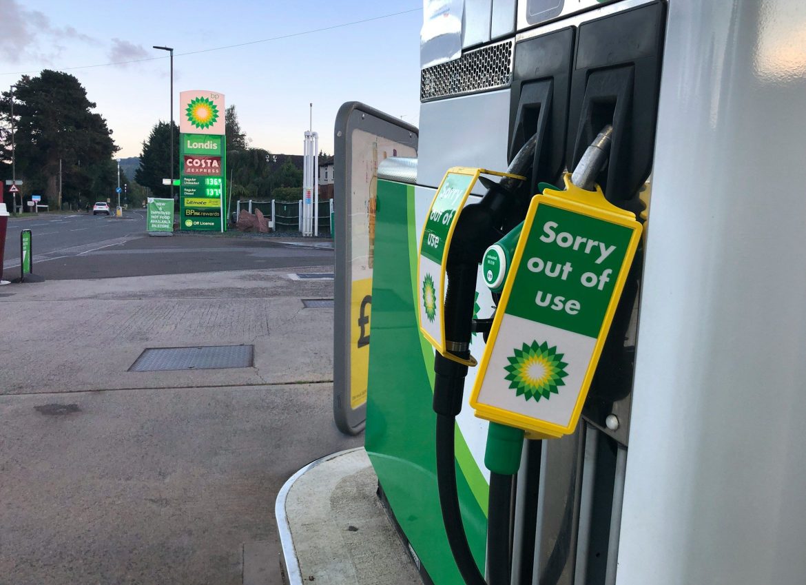 BP’s shares fell in early trading Thursday after the energy group announced it expects weak first-quarter gas marketing and trading earnings and a rise in net debt.The <a href="https://www.bp.com/en/global/corporate/news-and-insights/press-releases/first-quarter-2025-trading-statement.html">release</a> provides an initial look into BP’s quarterly results amidst increased scrutiny of its debt and expenditures, following activist <a href="https://invezz.com/news/2025/04/04/bp-chairman-helge-lund-out-as-green-energy-strategy-collapses/">investor Elliott Management’s recent acquisition of a stake</a> in the company.The first quarter is expected to end with a net debt increase of roughly $4 billion compared to the previous quarter, BP said. <blockquote>This is driven primarily by a working capital build, which is largely expected to reverse, reflecting seasonal inventory effects, timing of payments including annual bonus payments and payments related to low carbon assets held for sale.</blockquote>BP’s shares fell by around 2.8% at the time of writing, compared to a 1.5% drop in a broader index of energy companies. The company did not provide additional information on its gas trading results, as energy companies rarely disclose details about their trading divisions.The first-quarter results for BP are expected to be released on April 29.BP CEO Murray Auchincloss had announced a new strategy in February, aiming to reduce the company’s net debt from roughly $23 billion at the end of 2024 to between $14 billion and $18 billion by the end of 2027.Earnings from the oil and gas segmentRealisations in the oil production and operations segment are anticipated to remain generally unchanged from the previous quarter, BP said. This forecast incorporates the effects of price lags on BP’s production in the Gulf of America and the United Arab Emirates.The company anticipates that stronger refining margins will boost first-quarter earnings by $100 million to $300 million, while oil trading results are projected to remain unchanged.BP has a $20 billion divestment program running through the end of 2027. The company expects to take in $3 billion from asset sales, mainly in the second half of 2025, and plans to spend about $15 billion in 2025. This spending amount is at the upper end of BP’s guided range through 2027.The second quarter will be the main focus for refinery maintenance.Additionally, realisations in the gas and low carbon energy segment are expected to remain generally unchanged from the previous quarter, factoring in shifts in non-Henry Hub natural gas marker prices. The gas marketing and trading result is anticipated to be poor.Customer segmentIn the customers segment, results are expected to be impacted by lower costs, and stronger midstream performance will be partly offset by seasonally lower volumes, BP said.However, fuel margins will remain sensitive to supply costs, and earnings will be impacted by the relative strength of the US dollar.Meanwhile, the anticipated effective tax rate for the first quarter is approximately 50%, due to the geographical distribution of profits.The post <a href="https://invezz.com/news/2025/04/11/bp-shares-decline-following-weak-q1-gas-trading-forecast-and-rising-debt/">BP shares decline following weak Q1 gas trading forecast and rising debt</a> appeared first on <a href="https://invezz.com/">Invezz</a> BP shares decline following weak Q1 gas trading forecast and rising debt