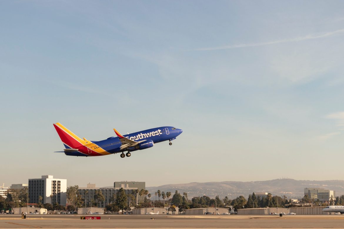 Why Southwest emerged as the top US airline stock in 2025?